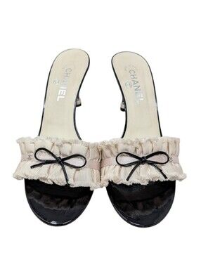Chanel Ruffled Bow Interlocking CC Patent Black Ivory Mule Dress Up Sandal EU 40